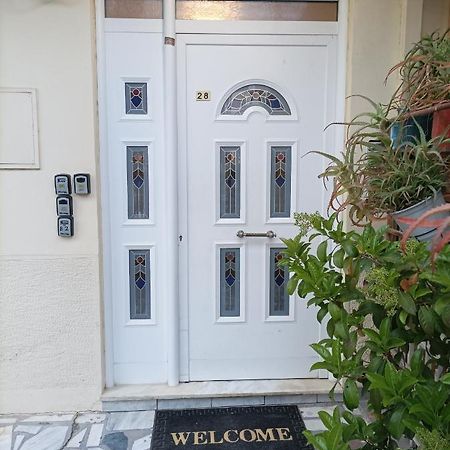 Teo'S 2 Persons Studio Deluxe B2 Patras Exterior photo